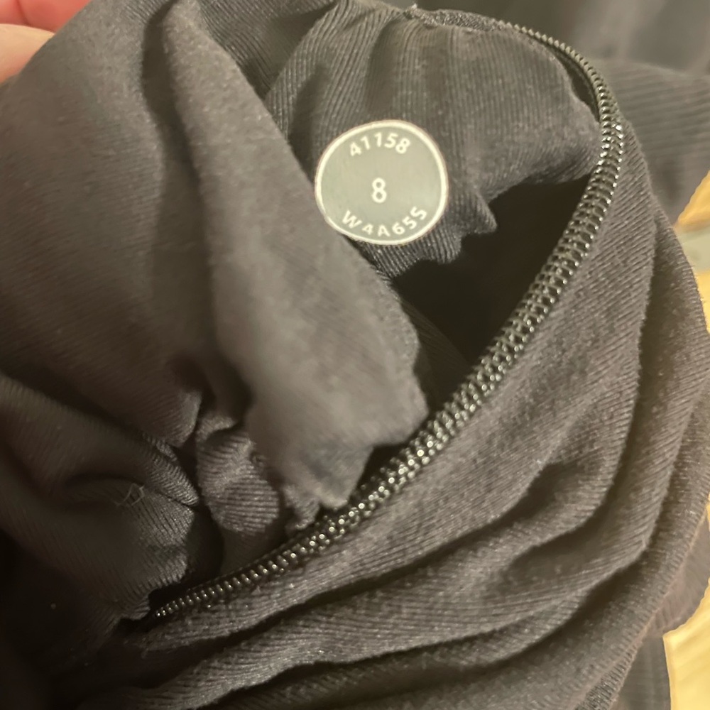 Lululemon Define Jacket - size 8 - Picture 4 of 4